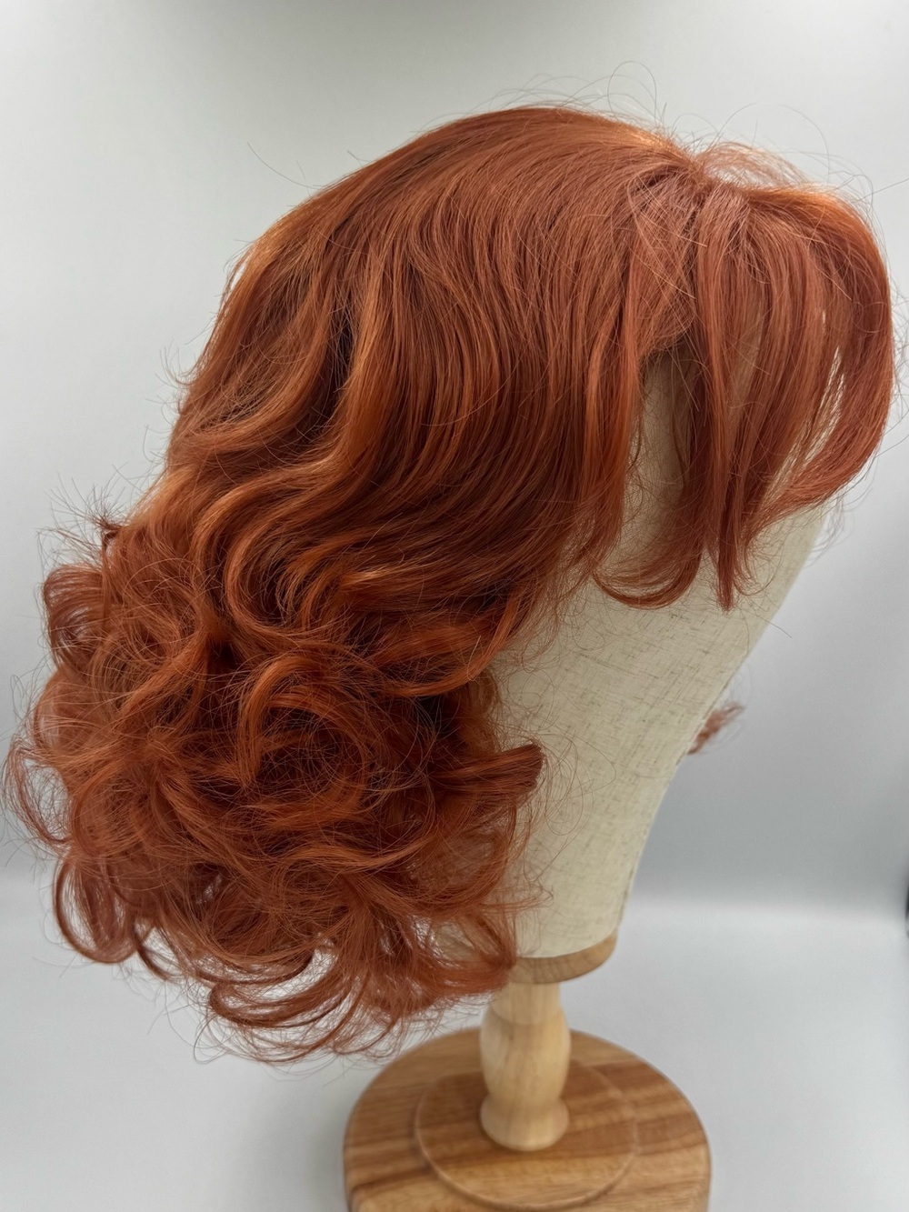 Copper Auburn Short Curly Wig Side-Swept Bangs Synthetic Hairpiece OS
